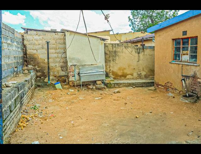 5 BEDROOM HOUSE FOR SALE IN ETHAFENI